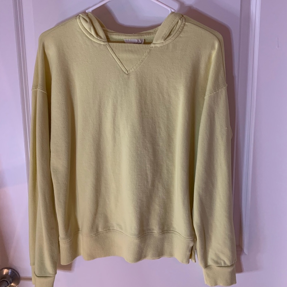 Pastel yellow hoodie, size S, worn a couple times